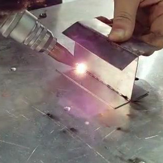 Fiber laser welding machine is popular after price decreasing